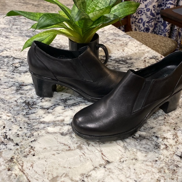 Fossil Black Slip On’s Size 41 - Picture 3 of 7